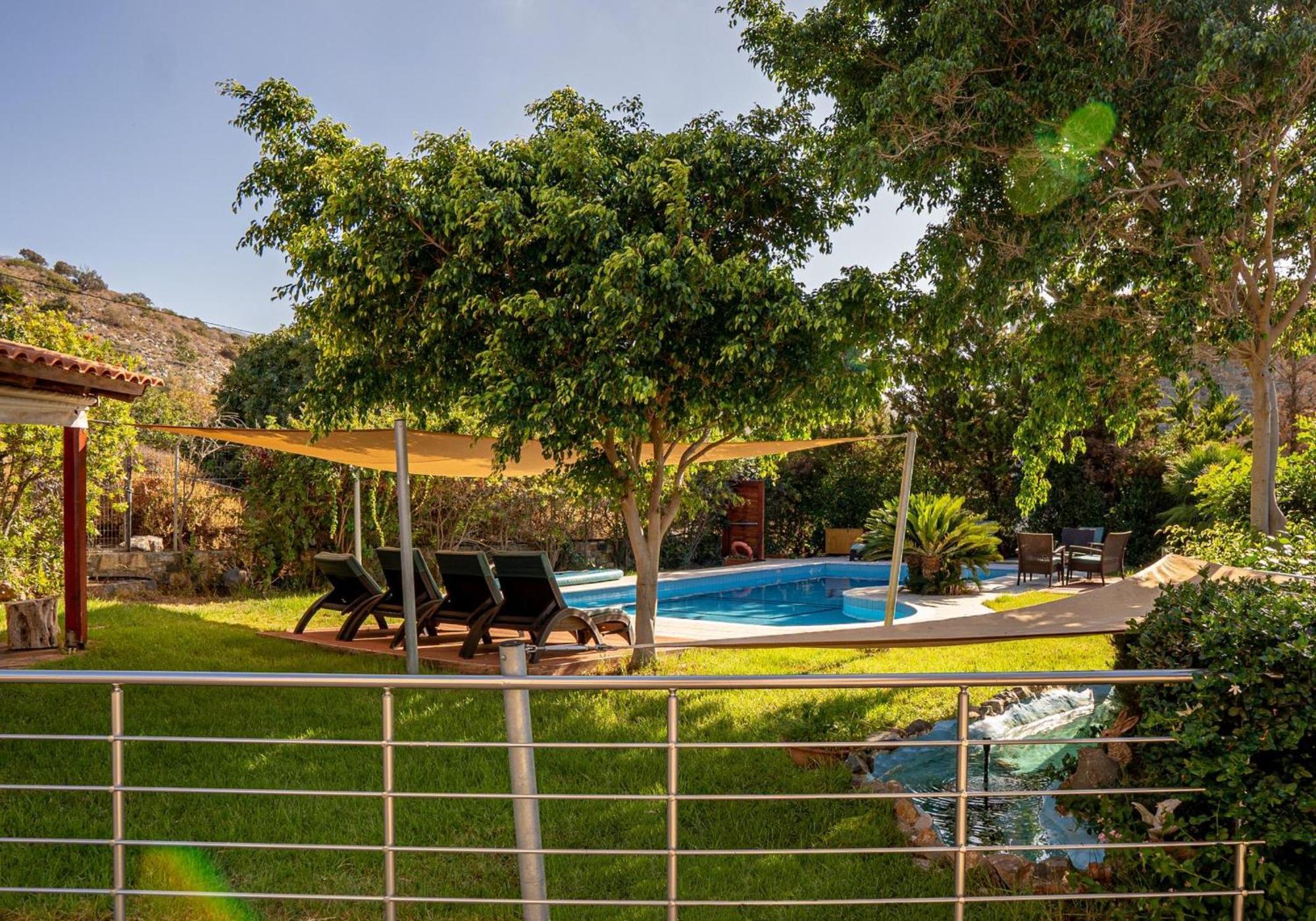 Iris Stone Built Villa Mílatos Exterior foto