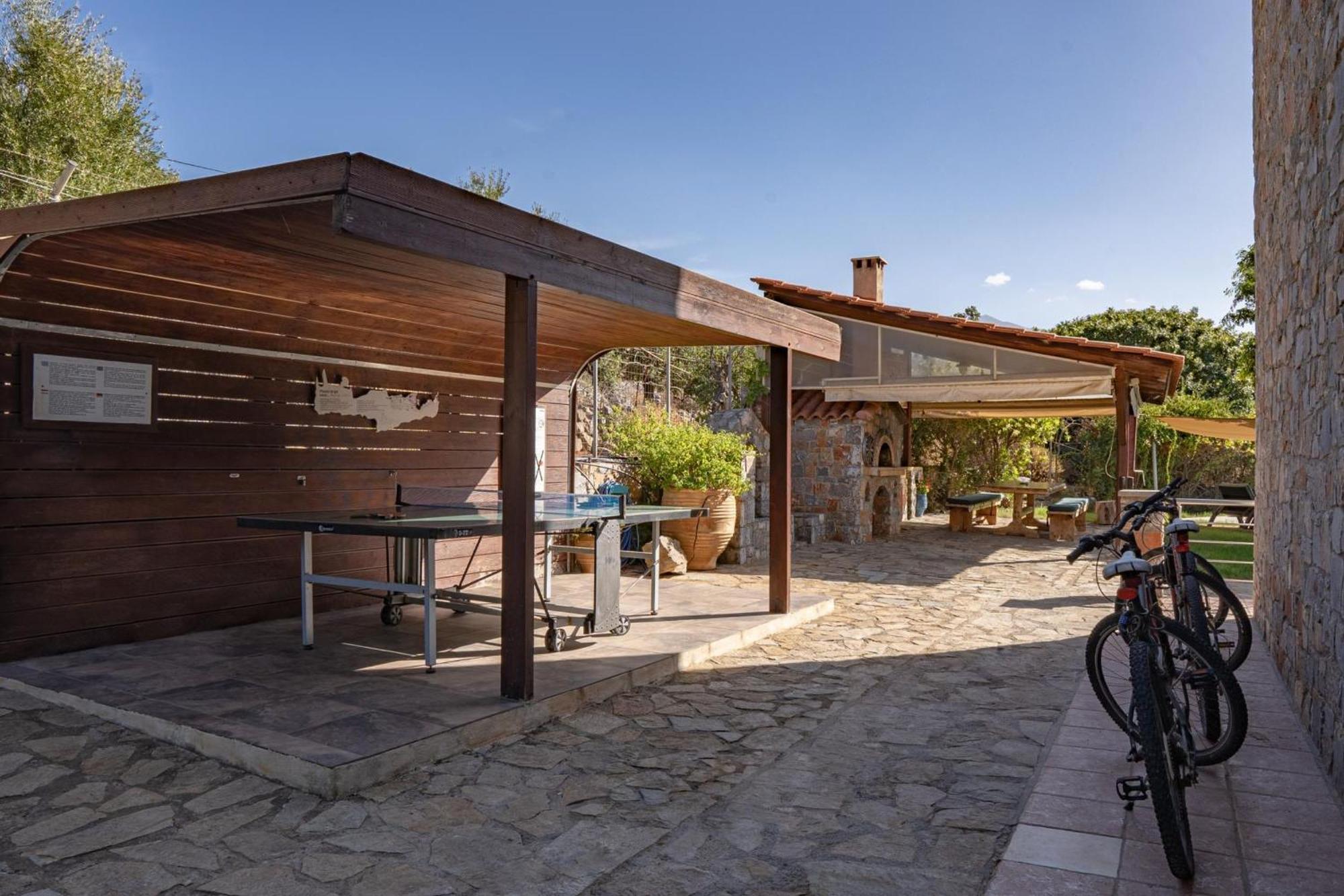 Iris Stone Built Villa Mílatos Exterior foto